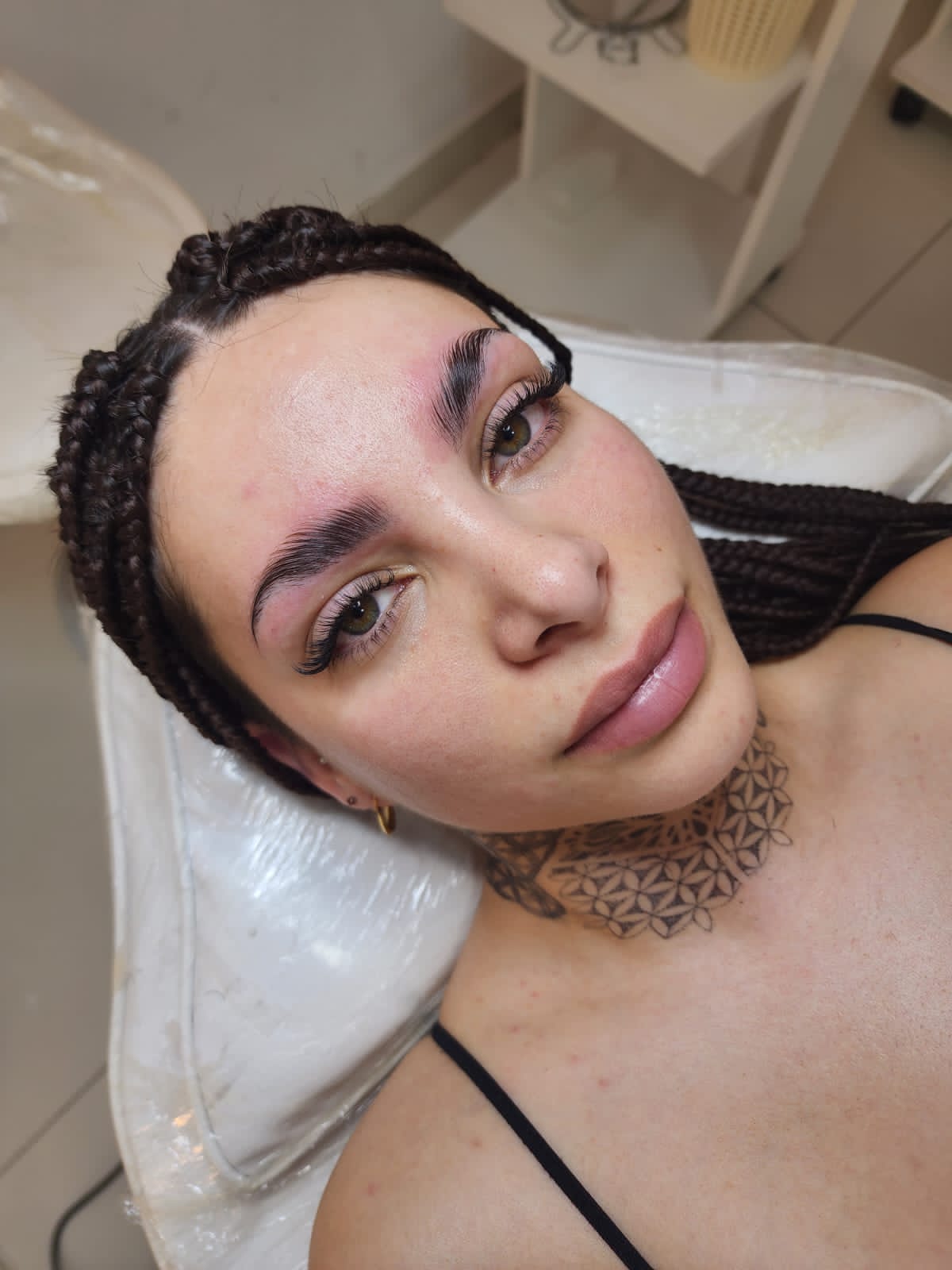 Extenciones de pestaña pelo por pelo
